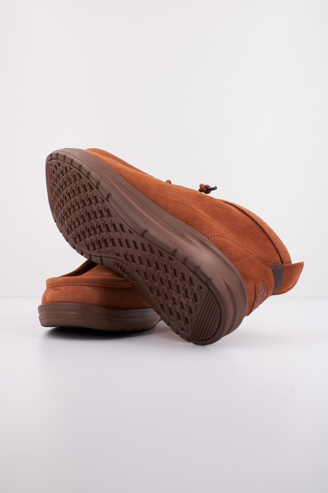 HEY DUDE WALLY MID GRIP R WARMTH en color MARRON (5)