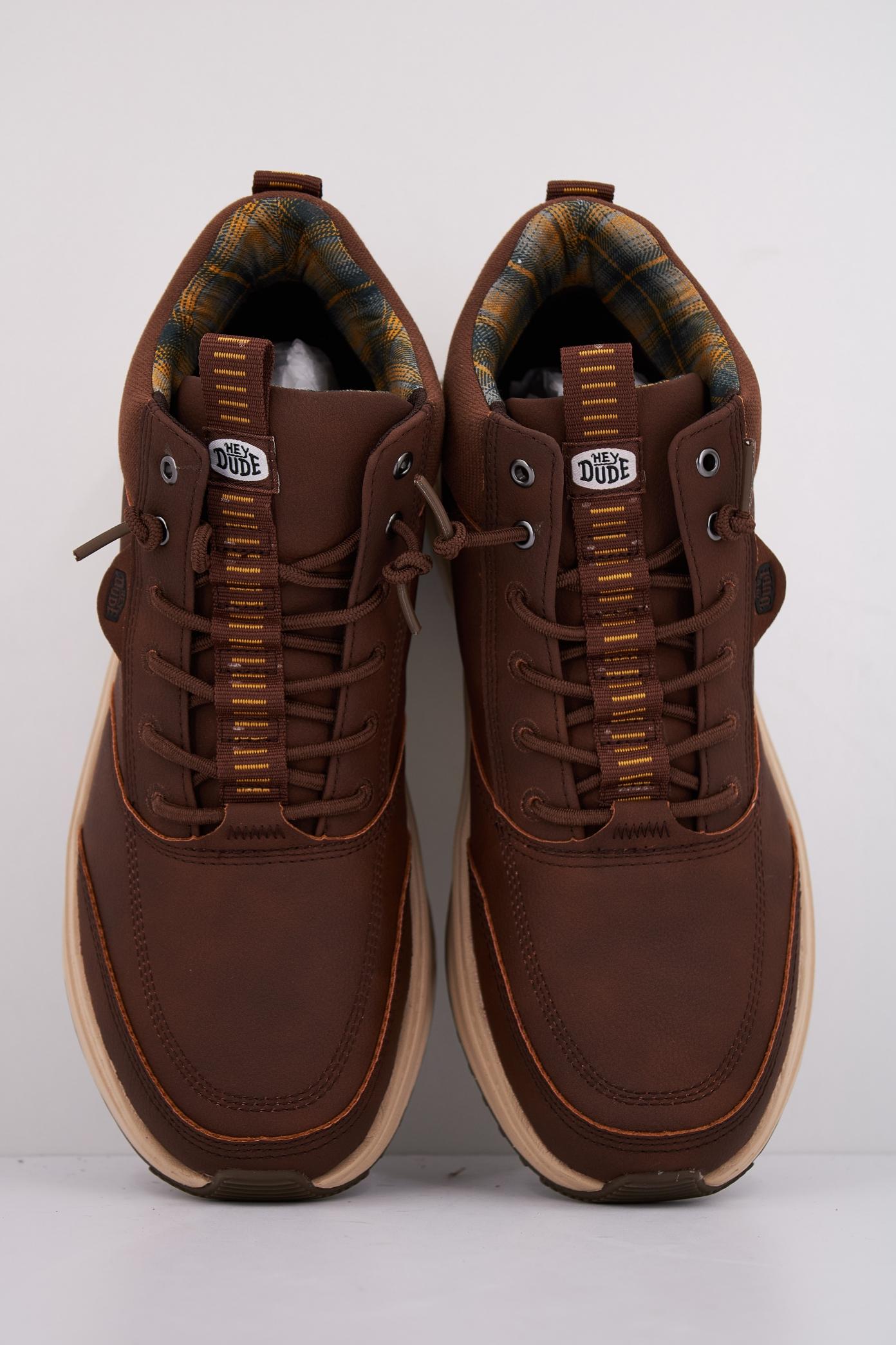 HEY DUDE TAHOE CLASSIC en color MARRON (3)
