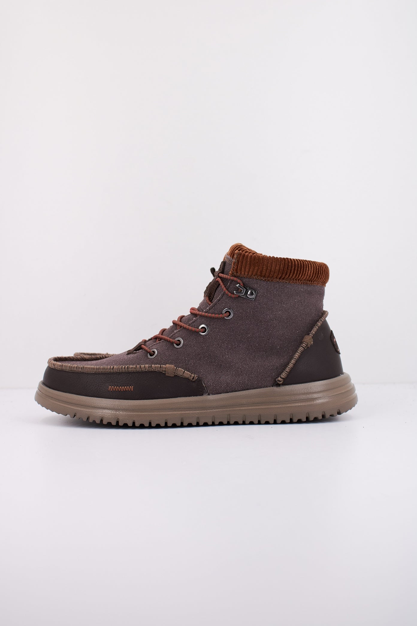 HEY DUDE BRADLEY CORDUROY COLLAR en color MARRON (1)