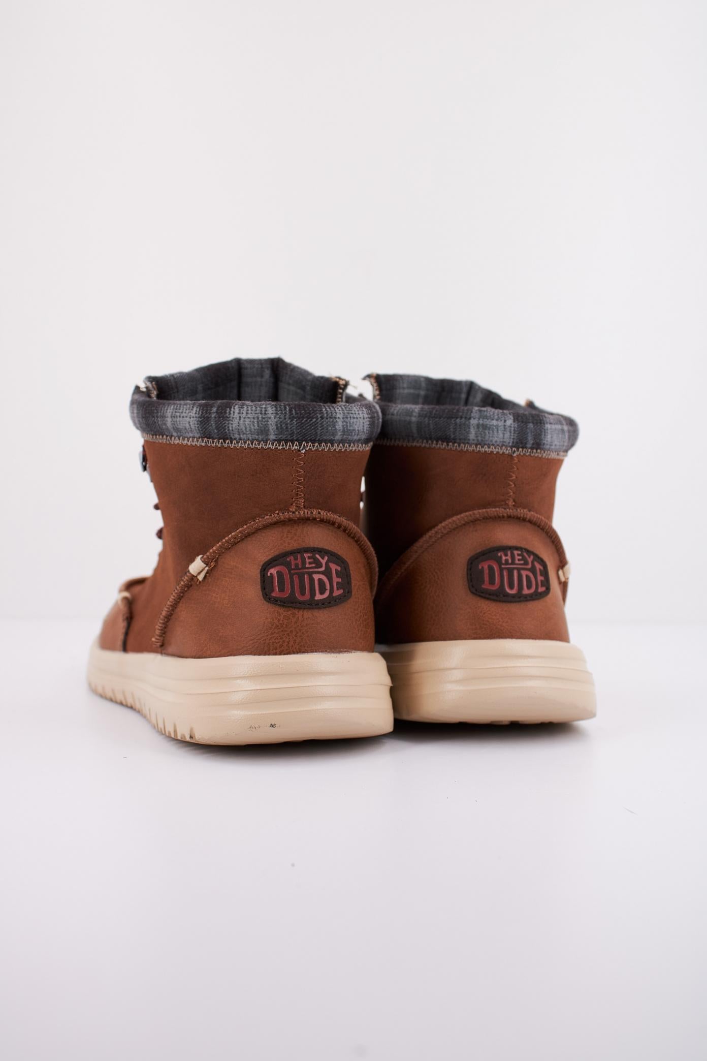 HEY DUDE BRADLEY CLASSIC en color MARRON (4)