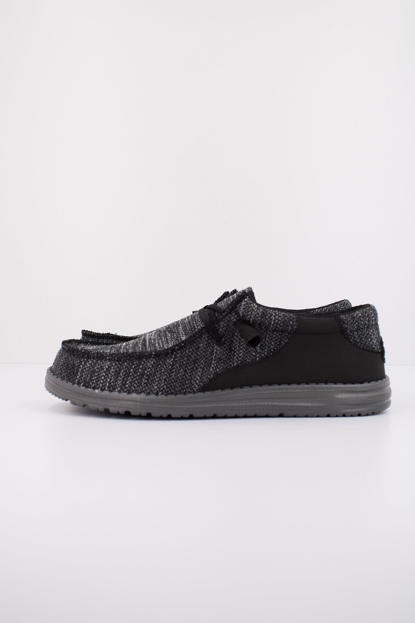 HEY DUDE WALLY STITCH FLECKED en color NEGRO (1)