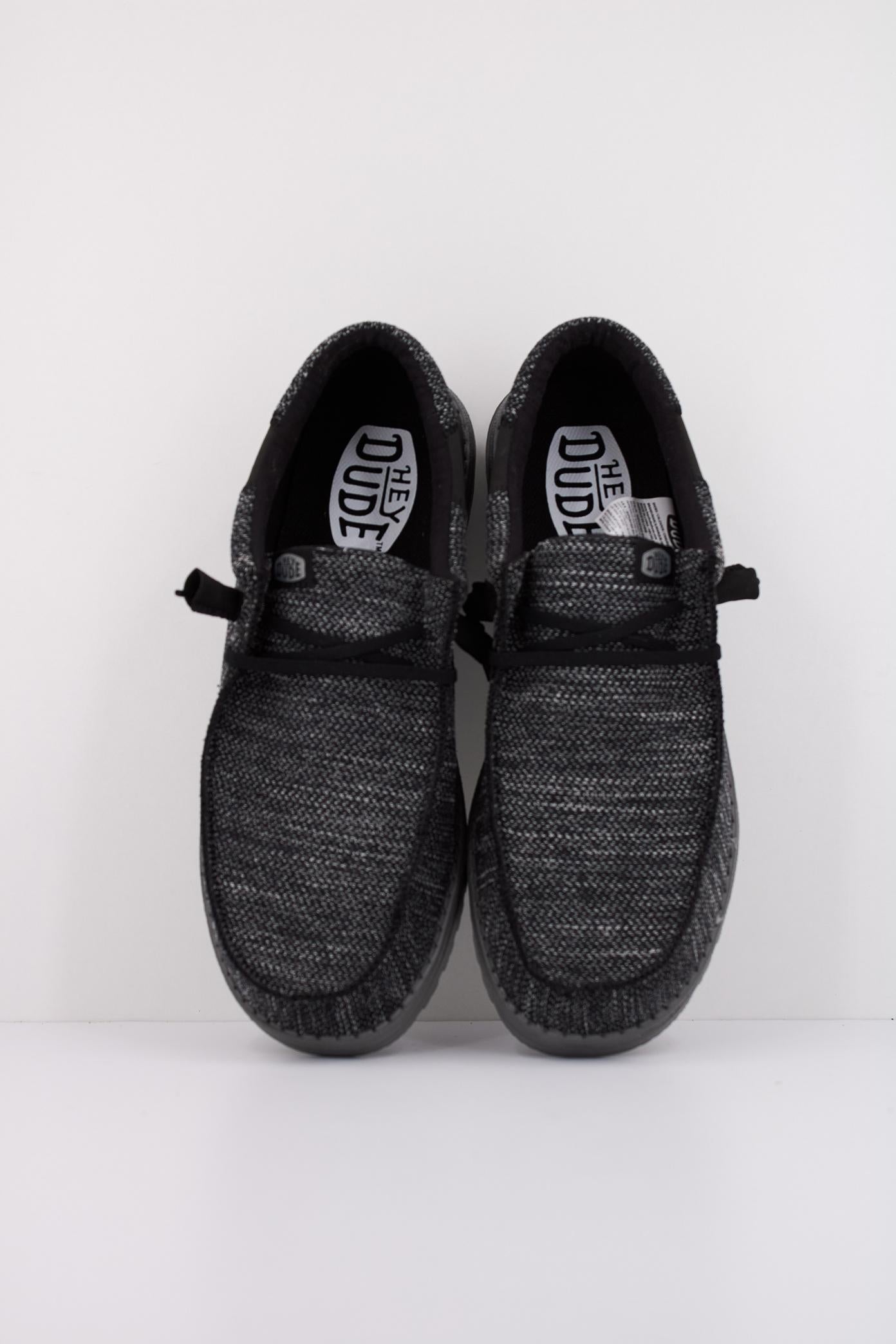 HEY DUDE WALLY STITCH FLECKED en color NEGRO (3)