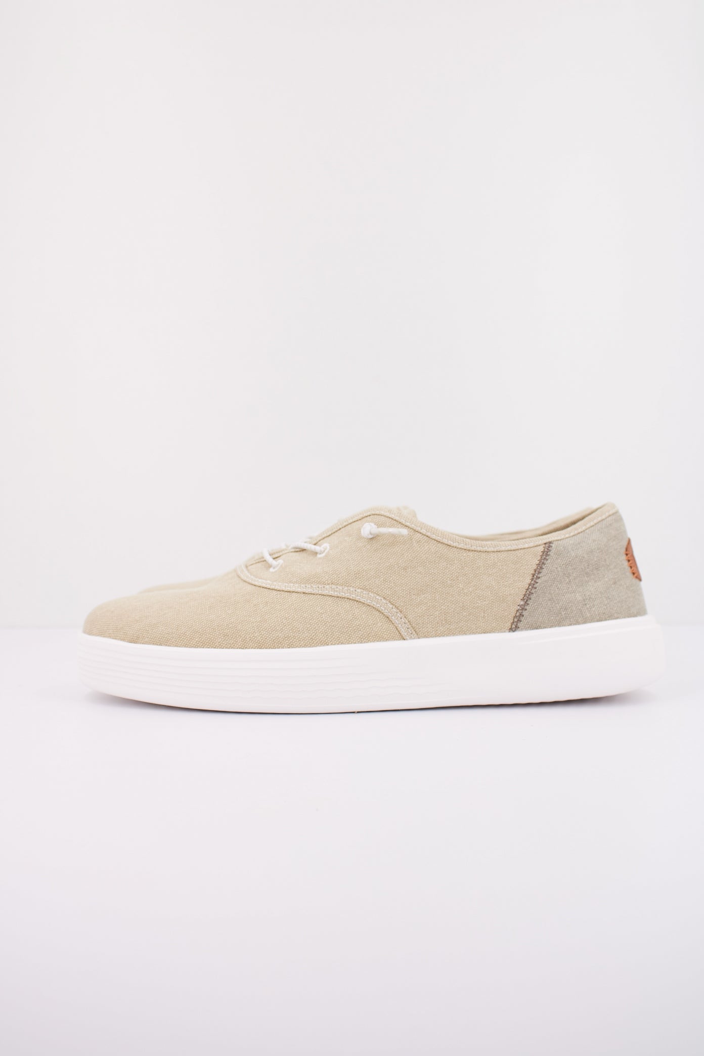 HEY DUDE CONWAY CRAFT LINEN en color BLANCO (1)
