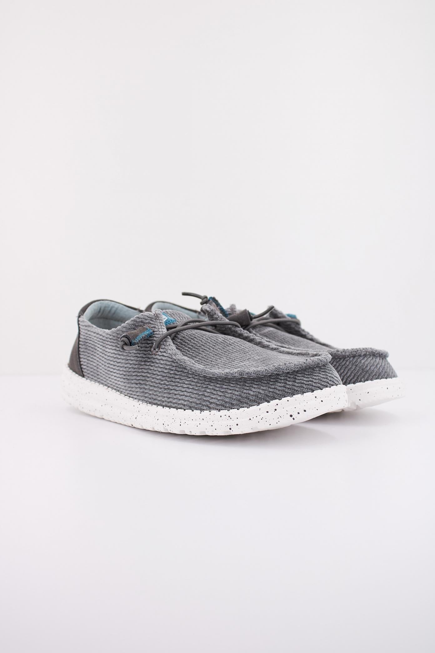 HEY DUDE WAVE CORDUROY en color GRIS (2)
