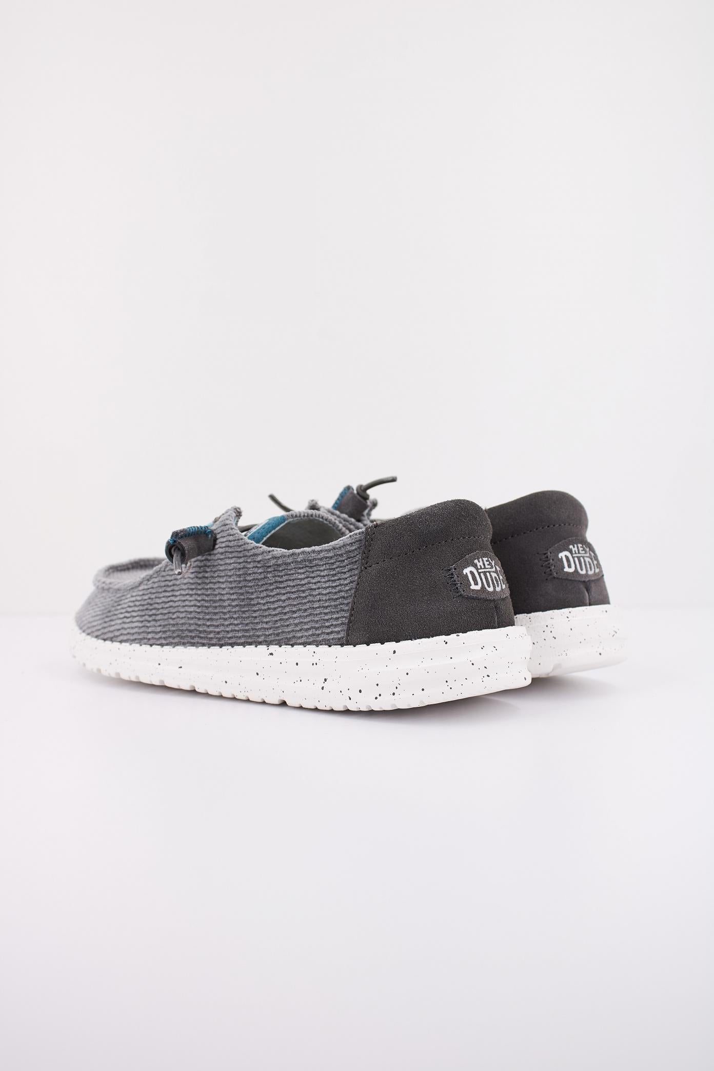 HEY DUDE WAVE CORDUROY en color GRIS (4)