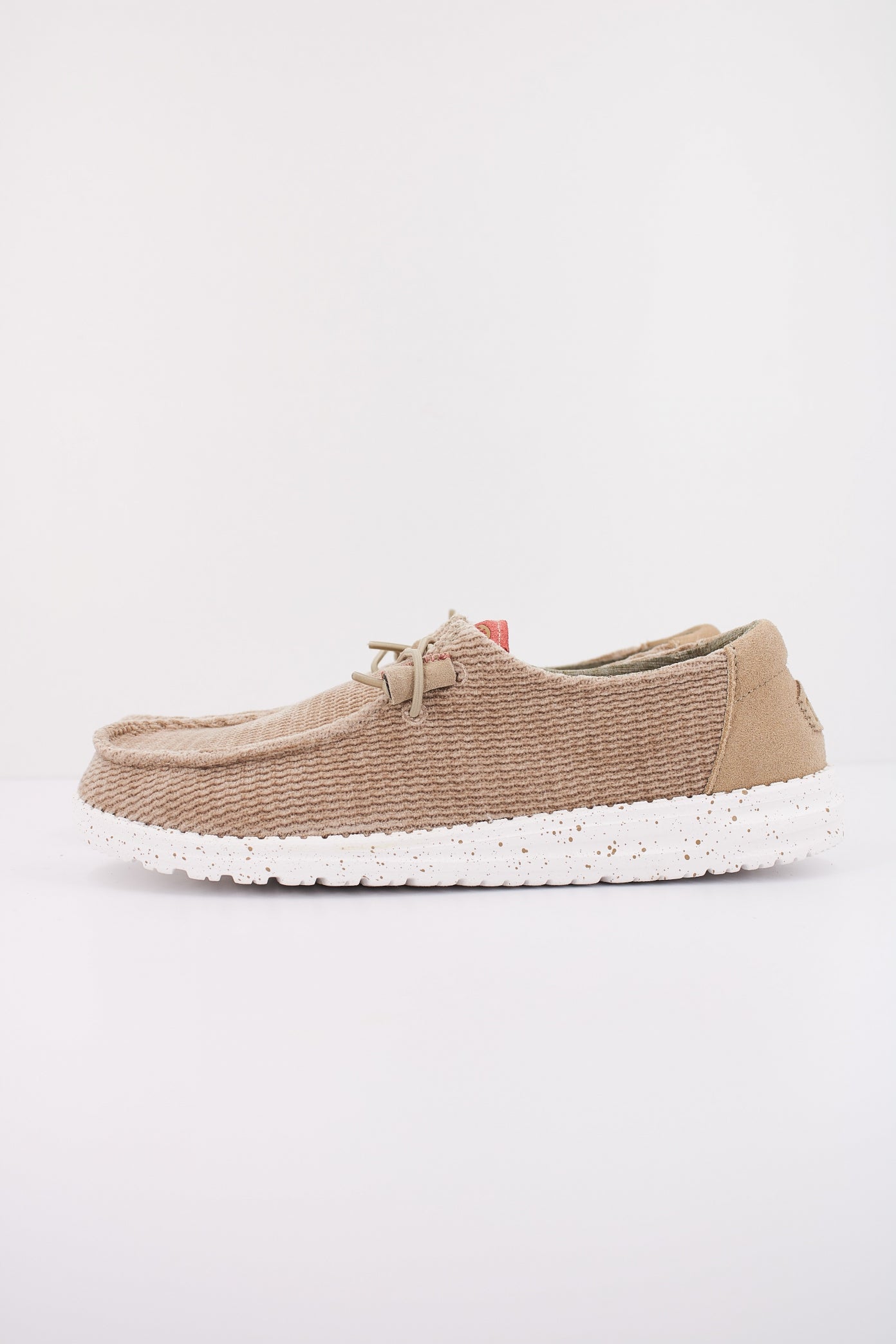 HEY DUDE WAVE CORDUROY en color BEIS (1)