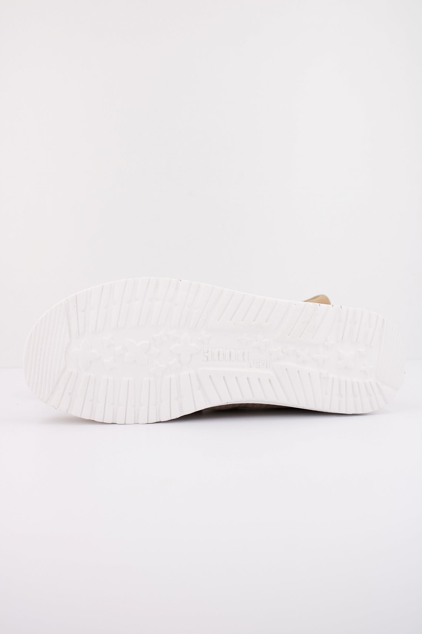 HEY DUDE WAVE CORDUROY en color BEIS (5)