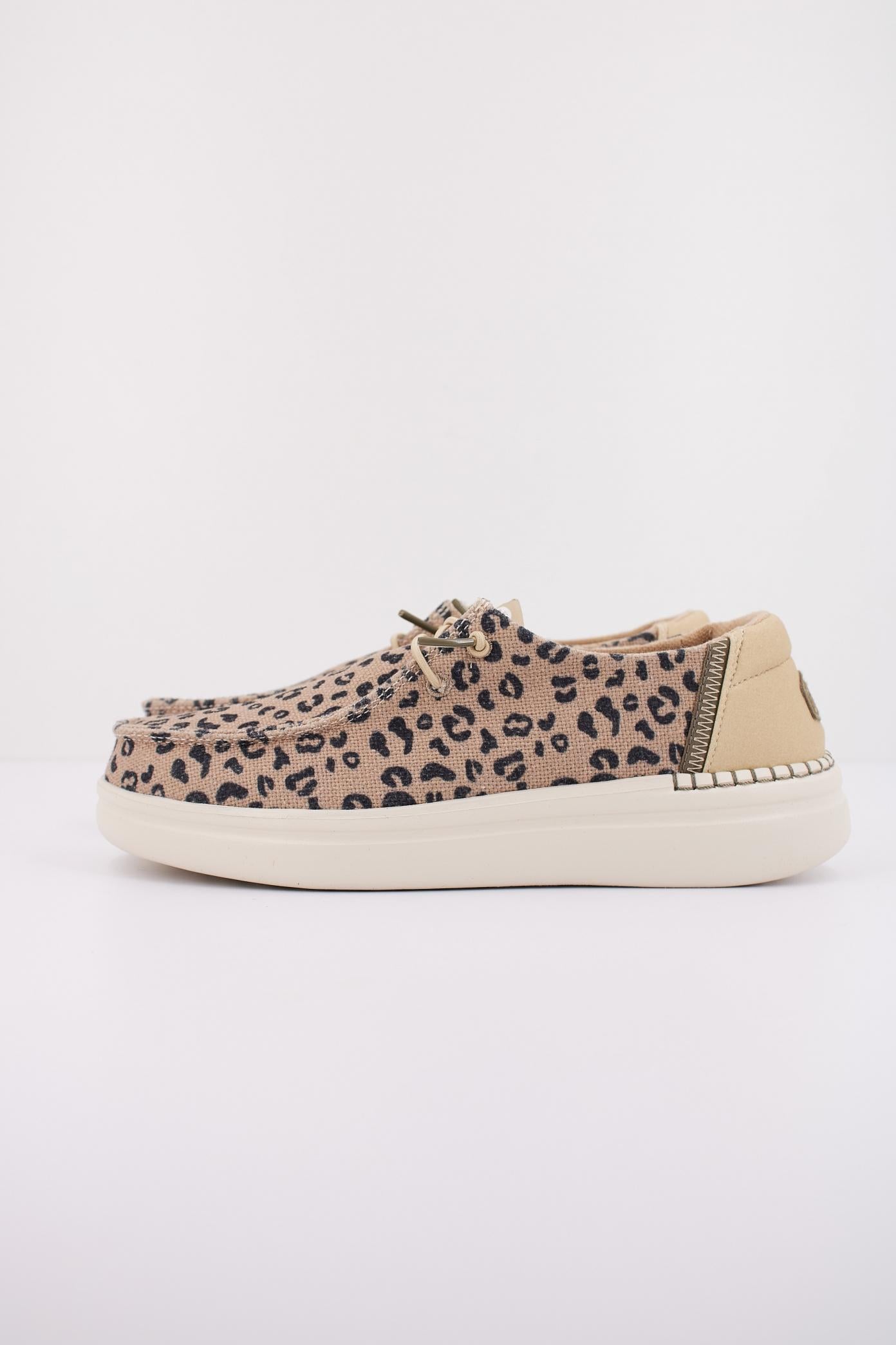 HEY DUDE WENDY RISE LEO en color ANIMAL PRINT (1)