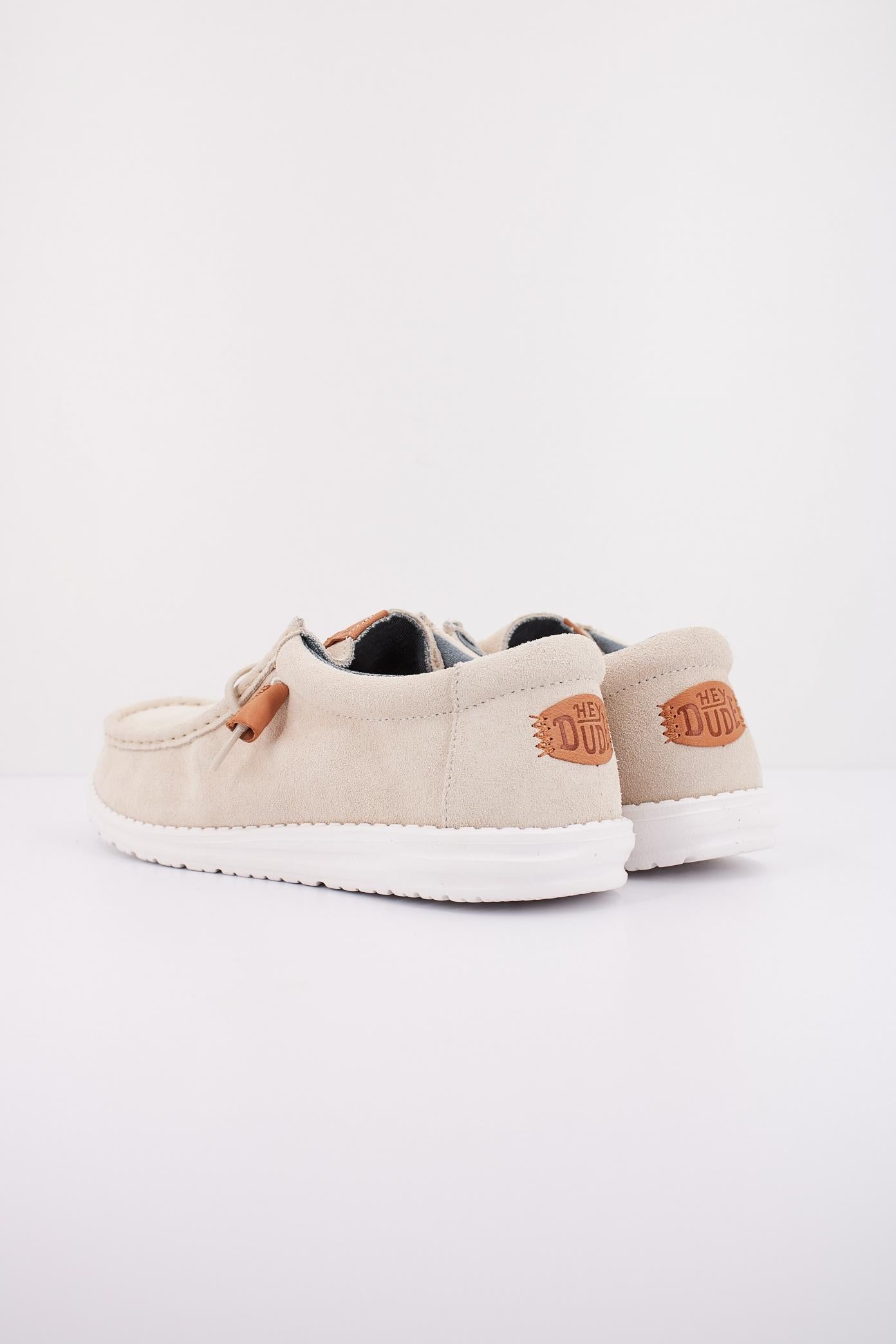 HEY DUDE WALLY CRAFT SUEDE en color BLANCO (4)