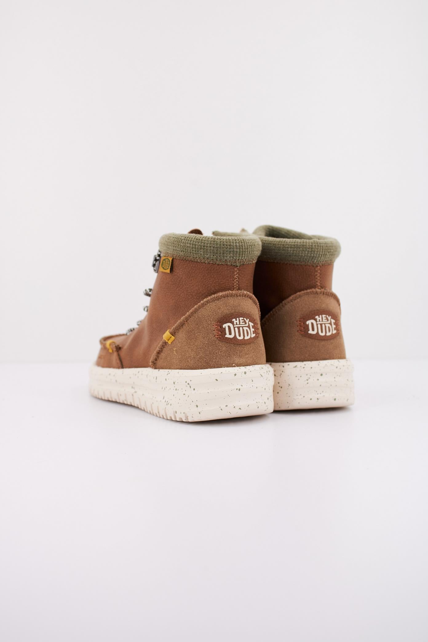 HEY DUDE BRADLEY YOUTH en color MARRON (4)