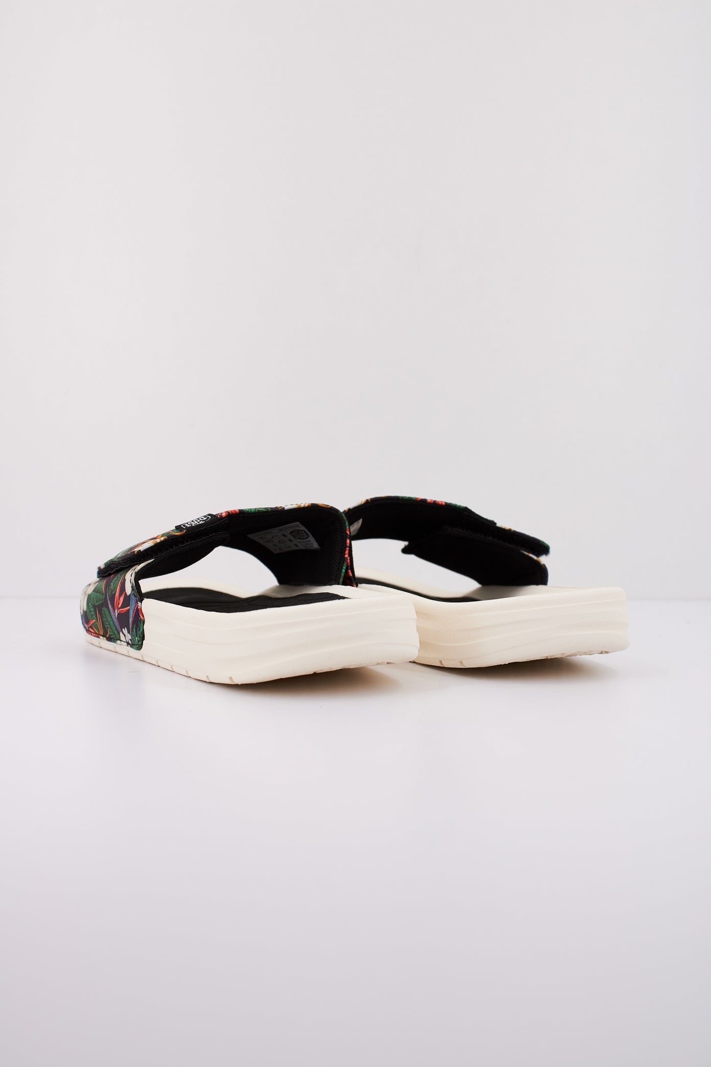 HEY DUDE PHOENIX en color FLORAL (4)