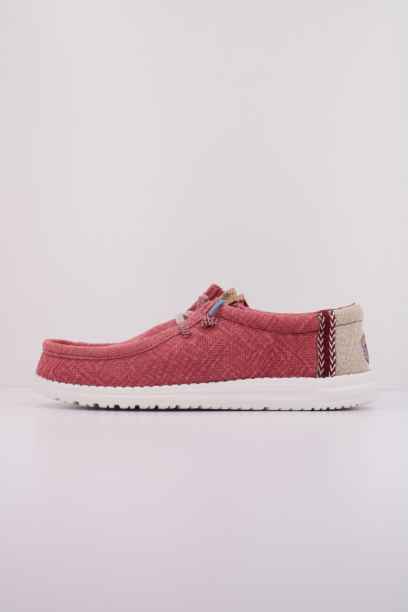 HEY DUDE WALLY JUTE en color ROJO (1)