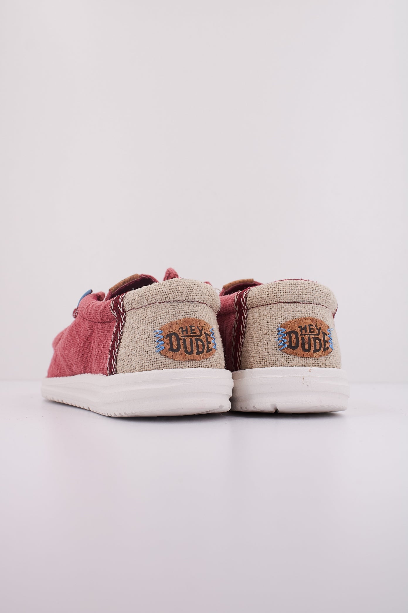 HEY DUDE WALLY JUTE en color ROJO (4)
