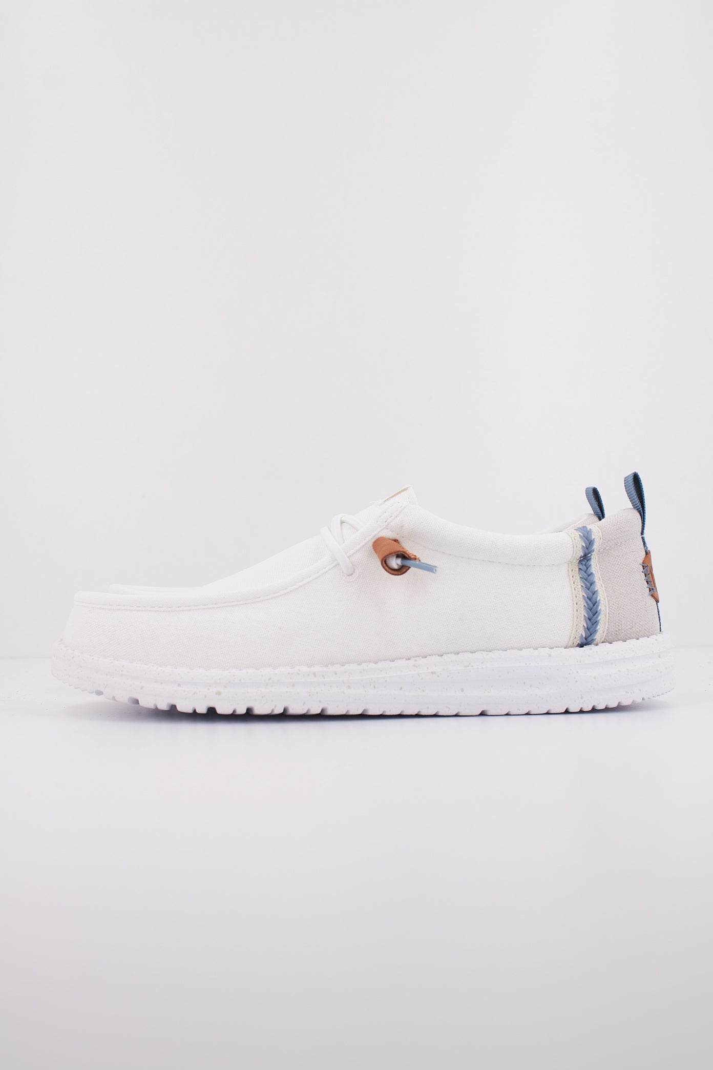 HEY DUDE WALLY SUMMER LINEN en color BLANCO (1)