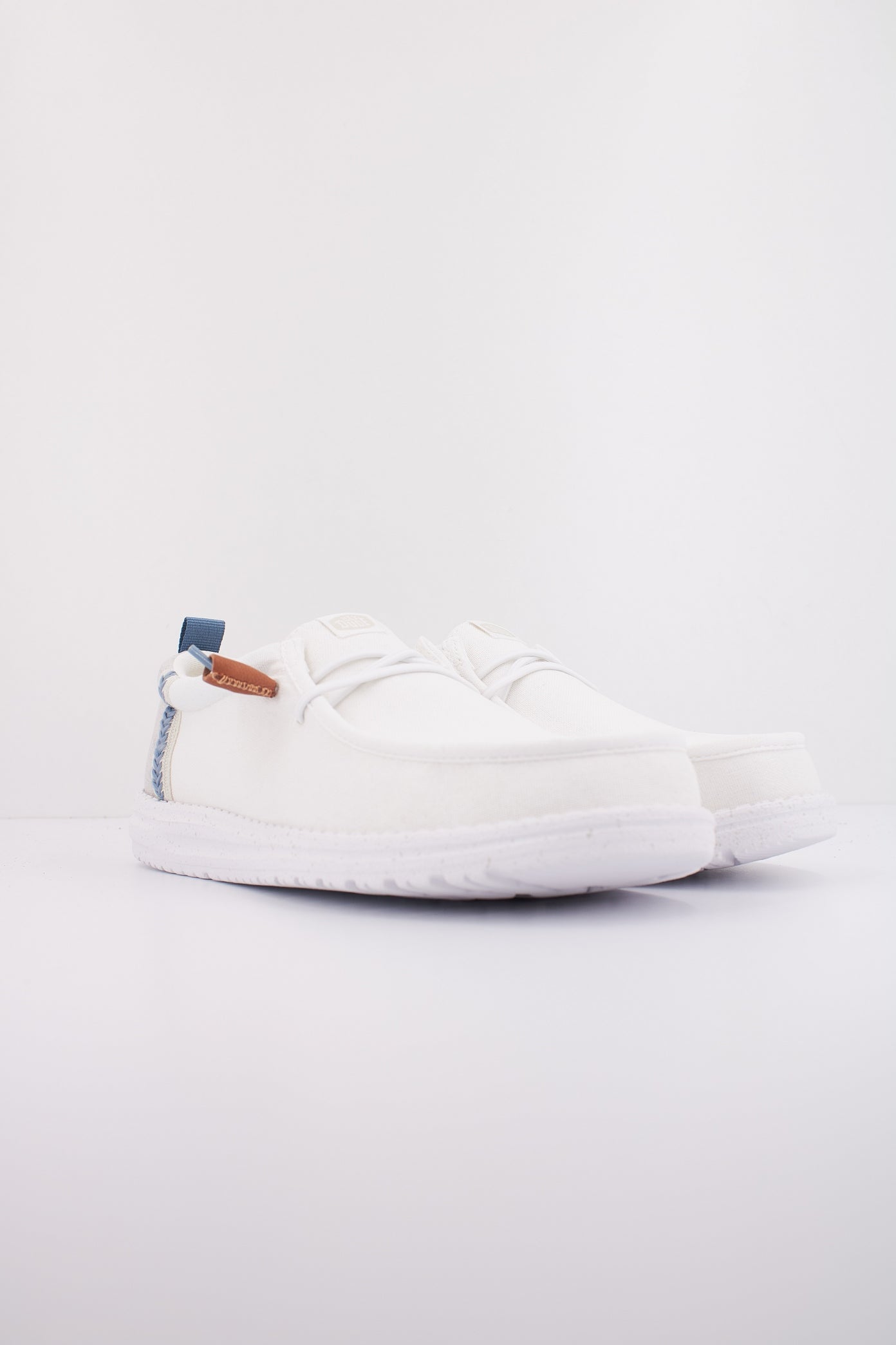 HEY DUDE WALLY SUMMER LINEN en color BLANCO (2)