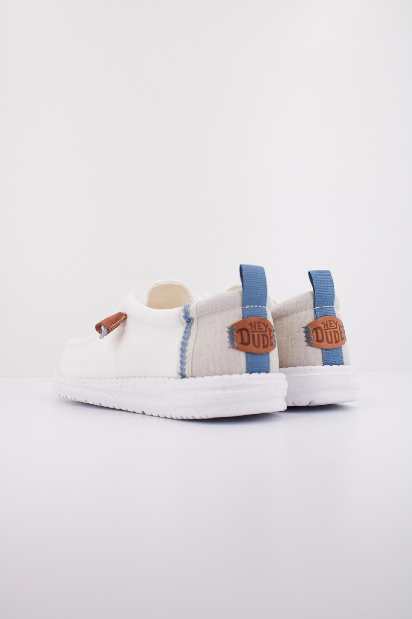 HEY DUDE WALLY SUMMER LINEN en color BLANCO (4)