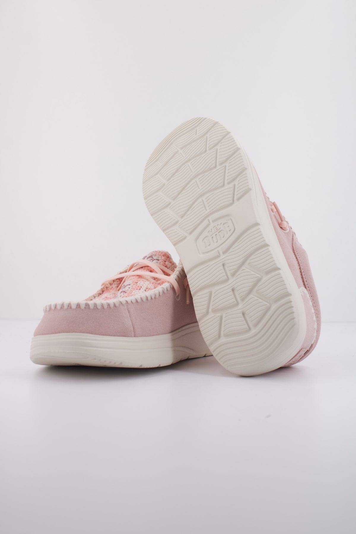 HEY DUDE WENDY COMF SUEDE CROCHET en color ROSA (5)