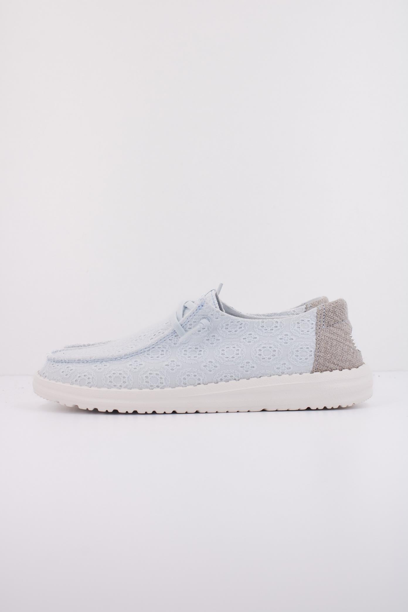 HEY DUDE WENDY EYELET LACE en color AZUL (1)