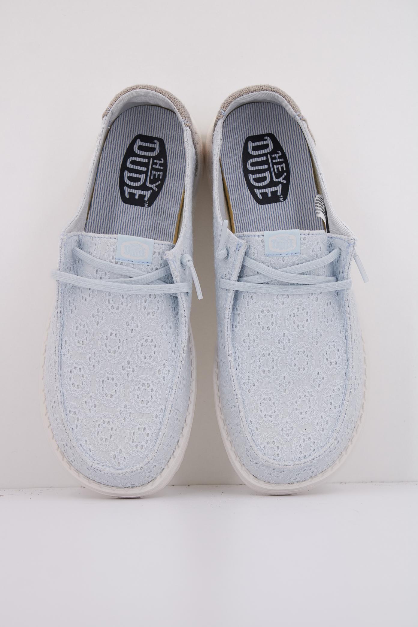 HEY DUDE WENDY EYELET LACE en color AZUL (3)