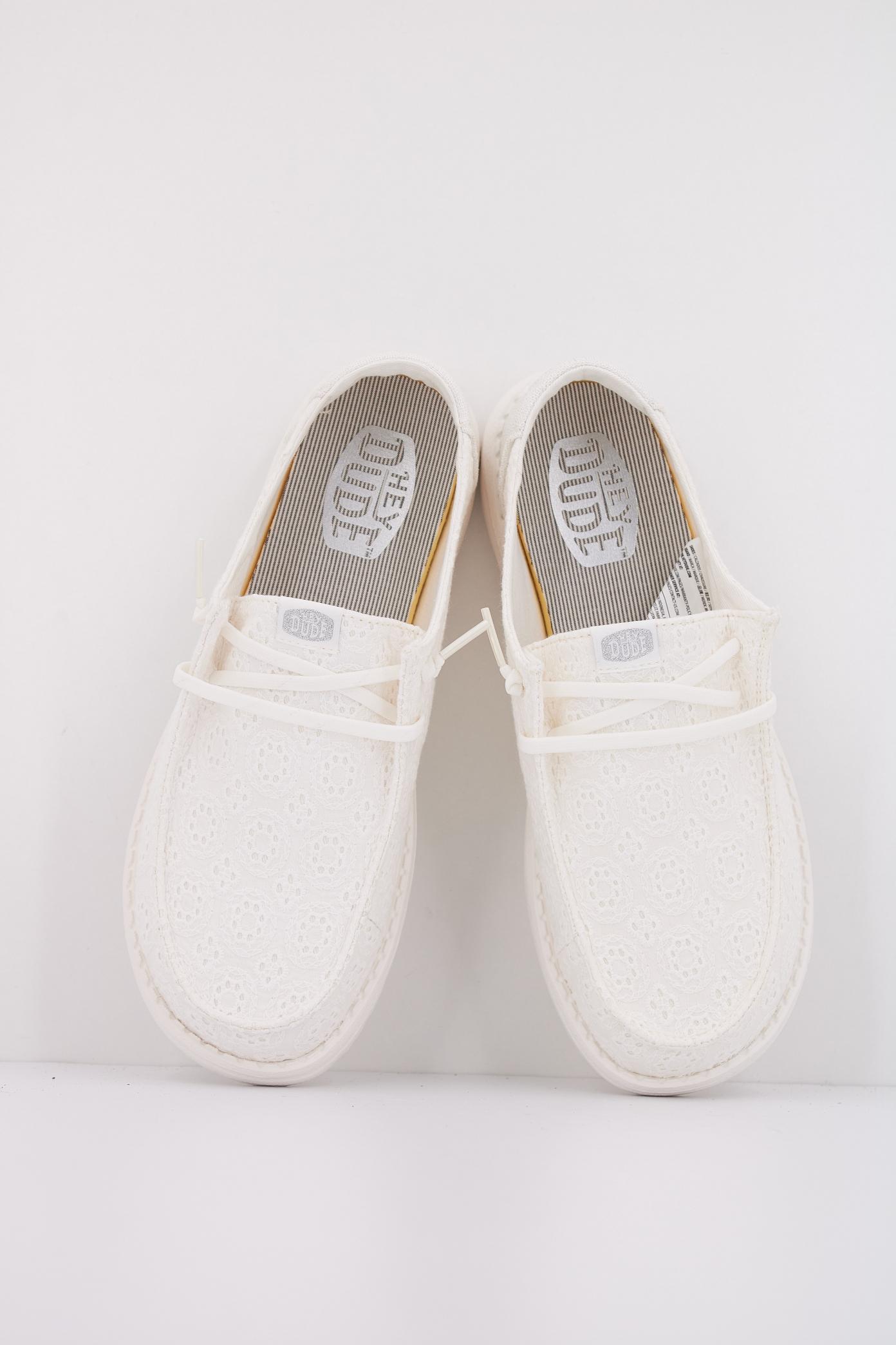 HEY DUDE WENDY EYELET LACE en color BLANCO (3)
