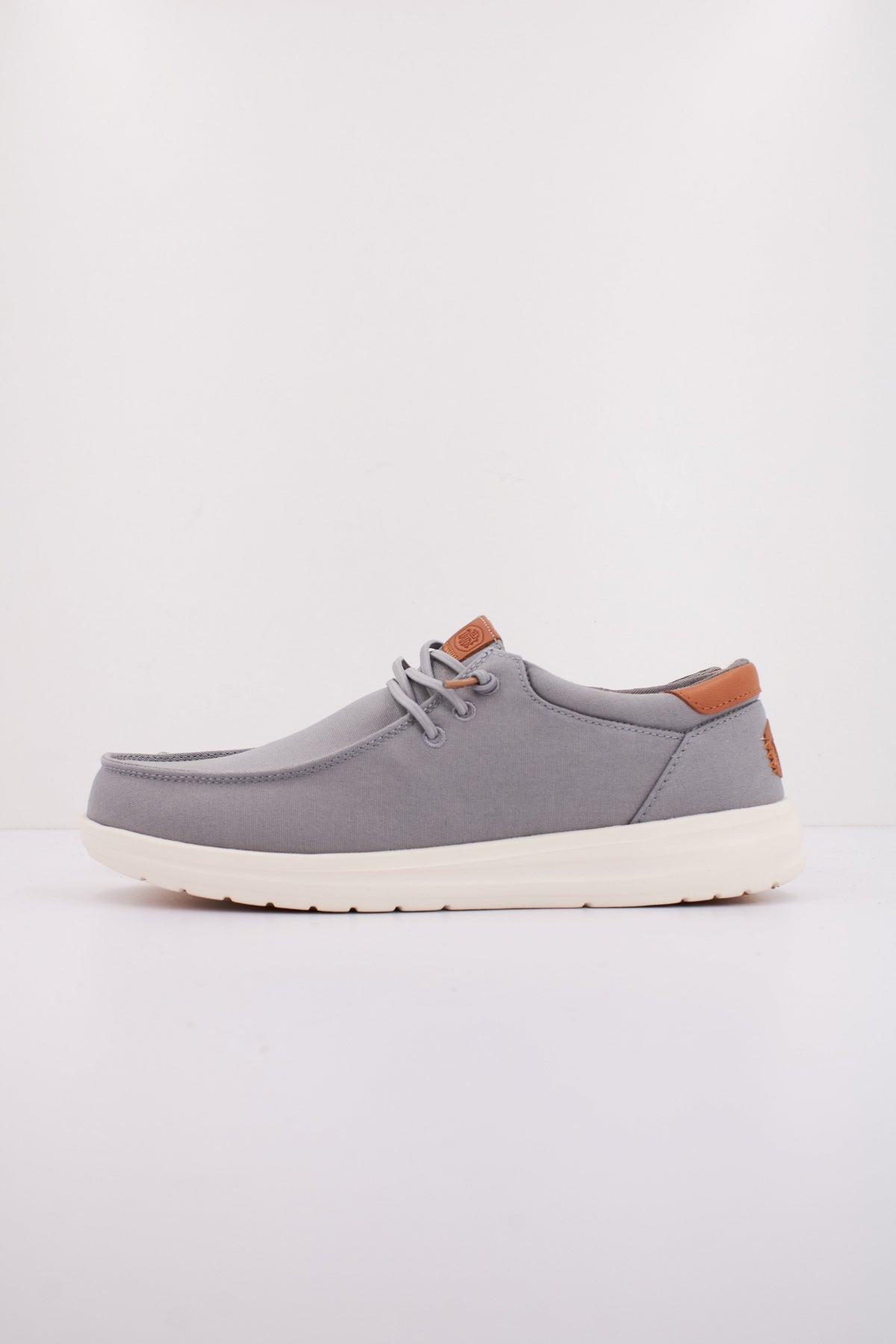 HEY DUDE PAUL CANVAS en color GRIS (1)