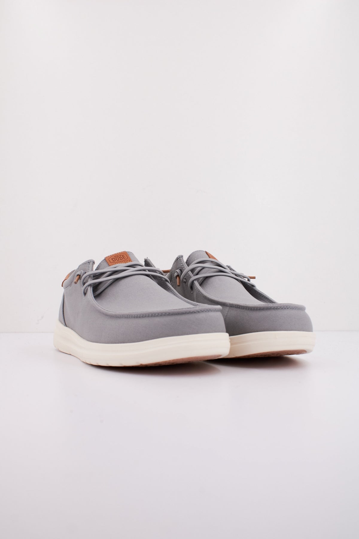 HEY DUDE PAUL CANVAS en color GRIS (2)