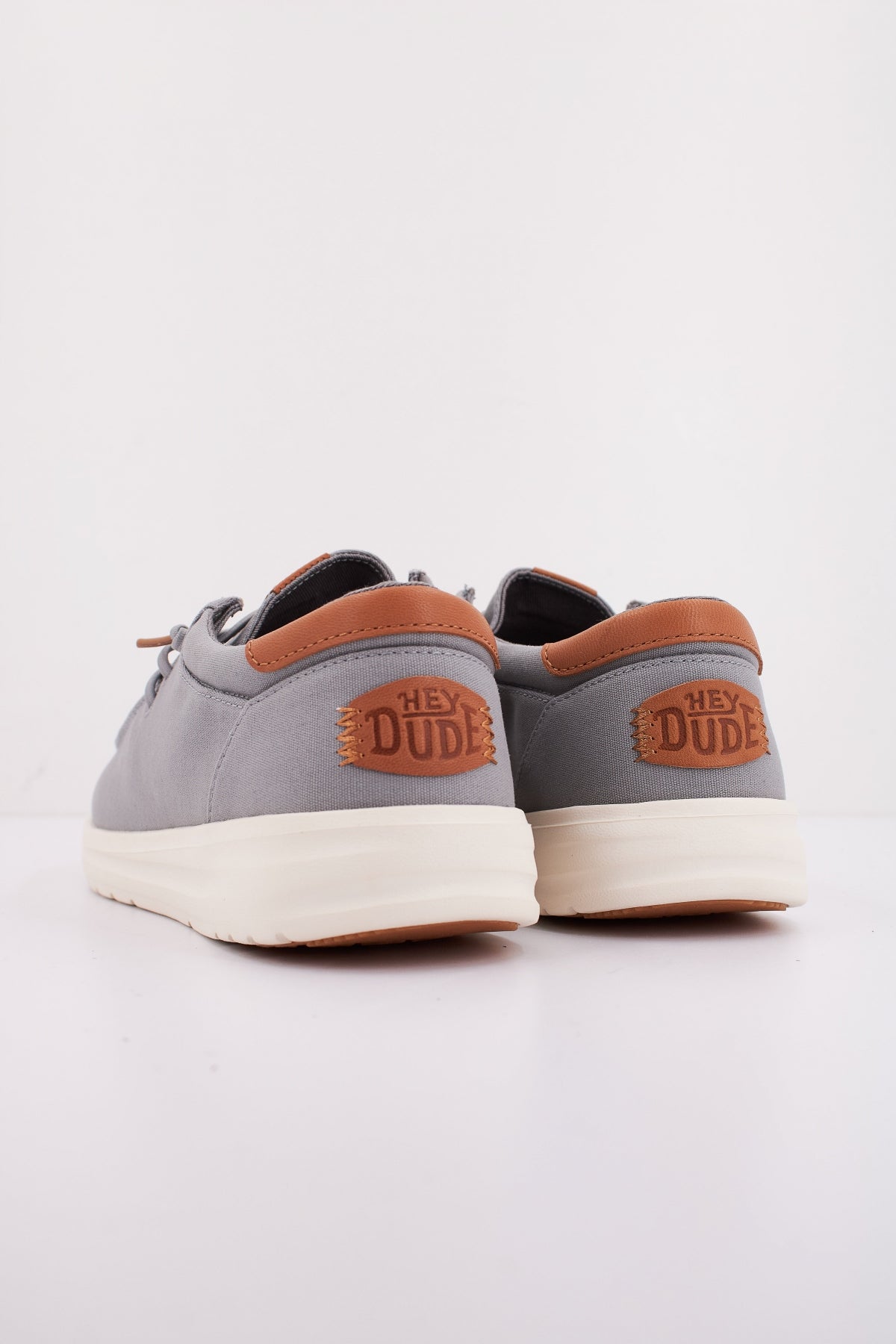 HEY DUDE PAUL CANVAS en color GRIS (4)