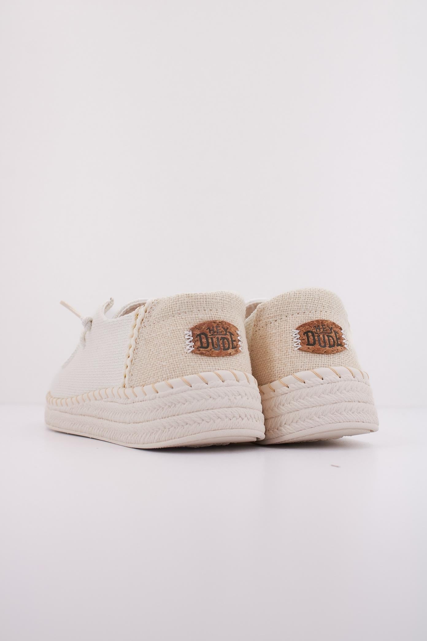 HEY DUDE WENDY ESPADRILLE WOVEN en color BLANCO (4)