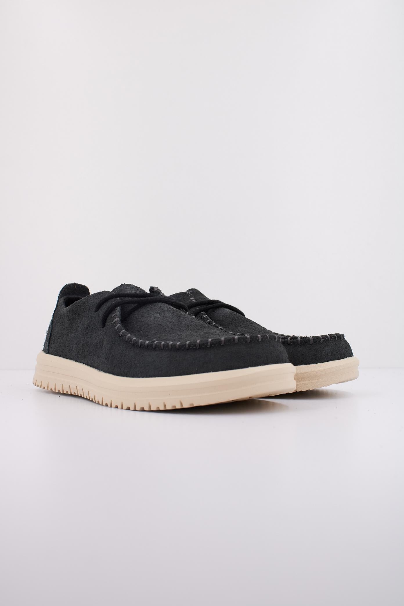 HEY DUDE NXT MOC en color GRIS (2)