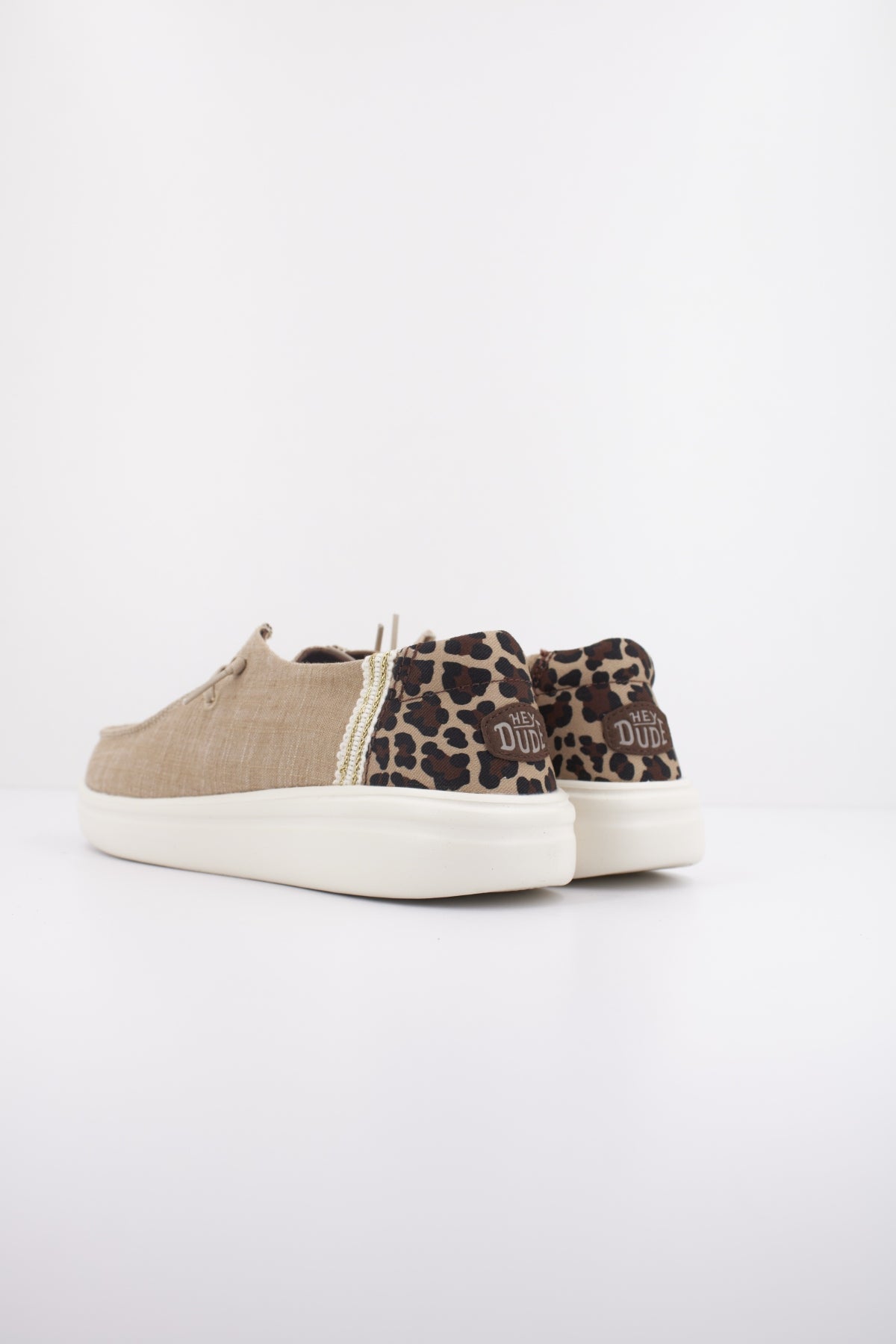 HEY DUDE WENDY RISE ANIMAL en color MARRON (4)