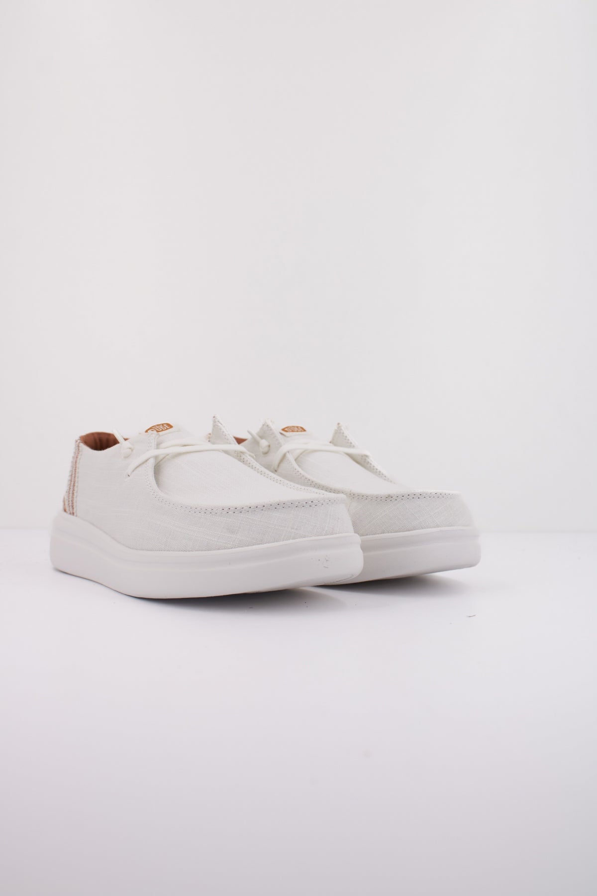 HEY DUDE WENDY RISE ANIMAL en color BLANCO (2)