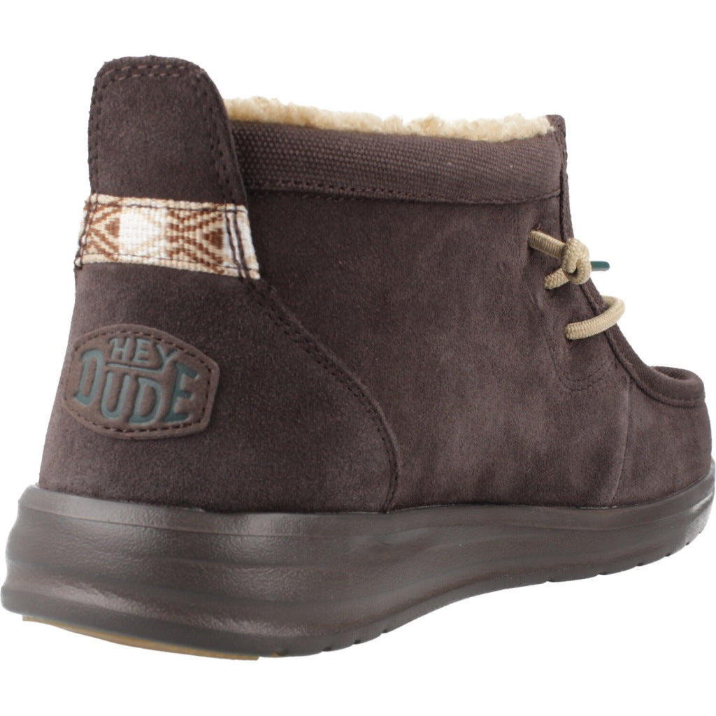 HEY DUDE WALLY MID GRIPR WARMTH en color MARRON (3)