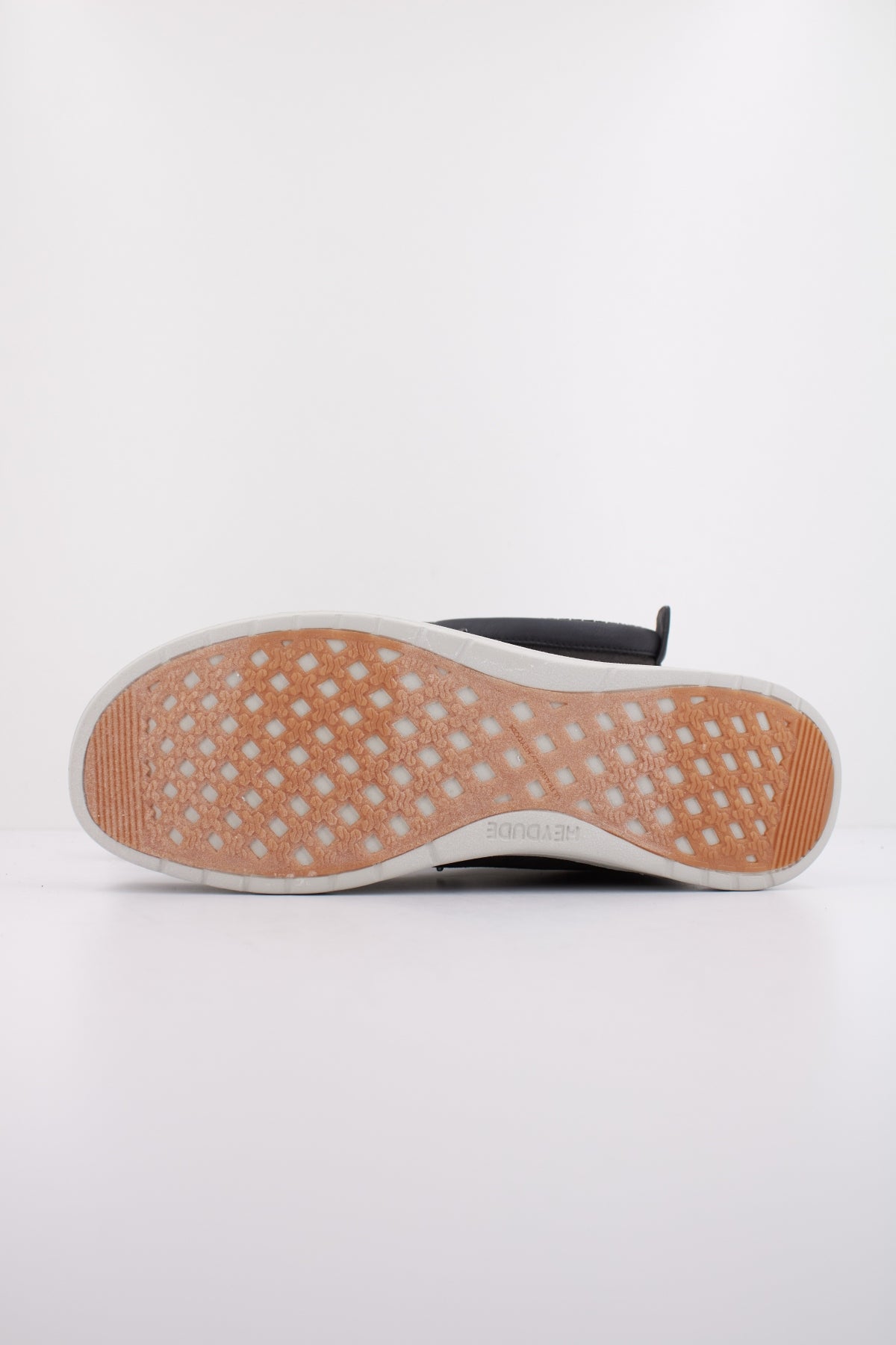 HEY DUDE WALLY MID GRIPR VIN CLAS en color NEGRO (5)