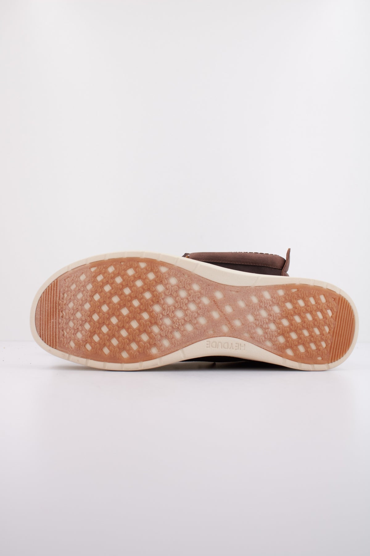 HEY DUDE WALLY MID GRIPR VIN CLAS en color MARRON (5)