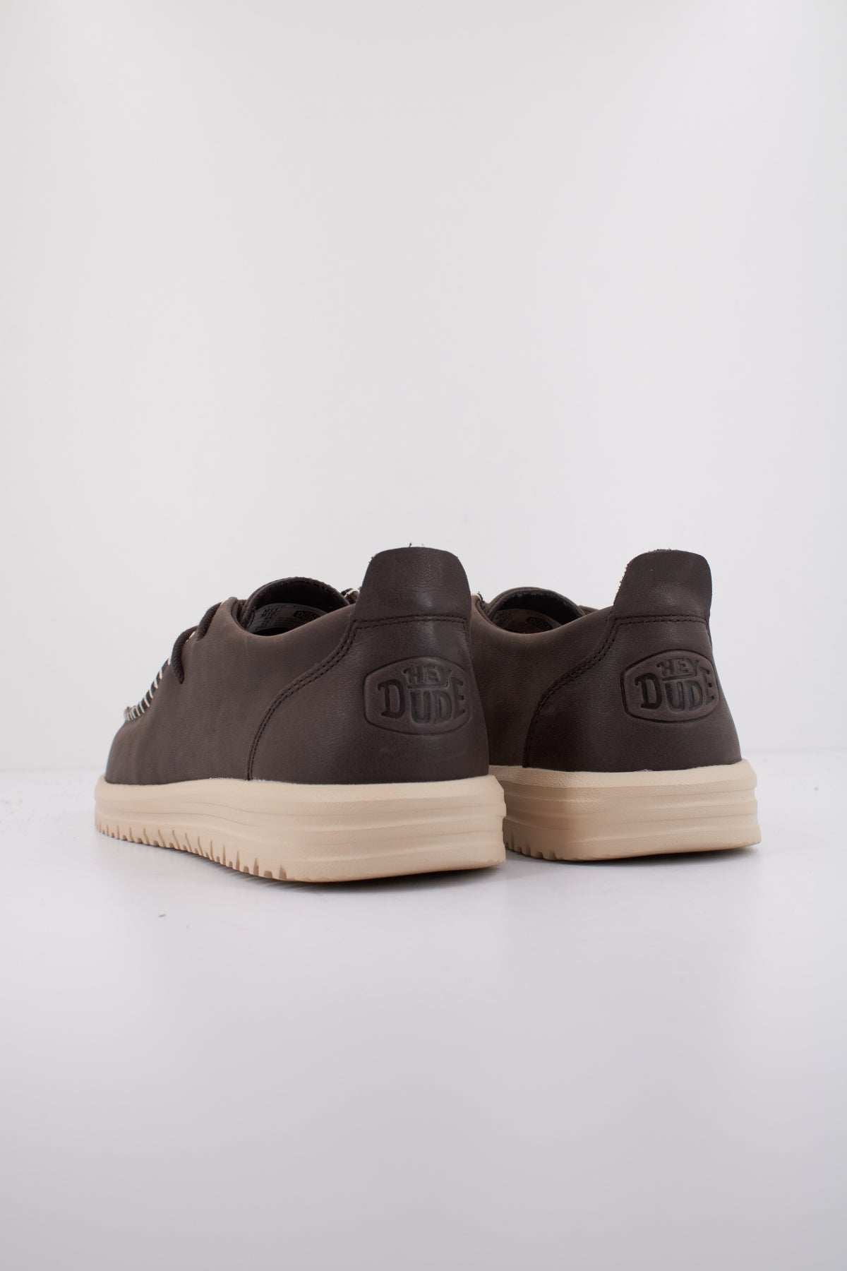 HEY DUDE WALLY NXT MOC LEATHER en color MARRON (4)