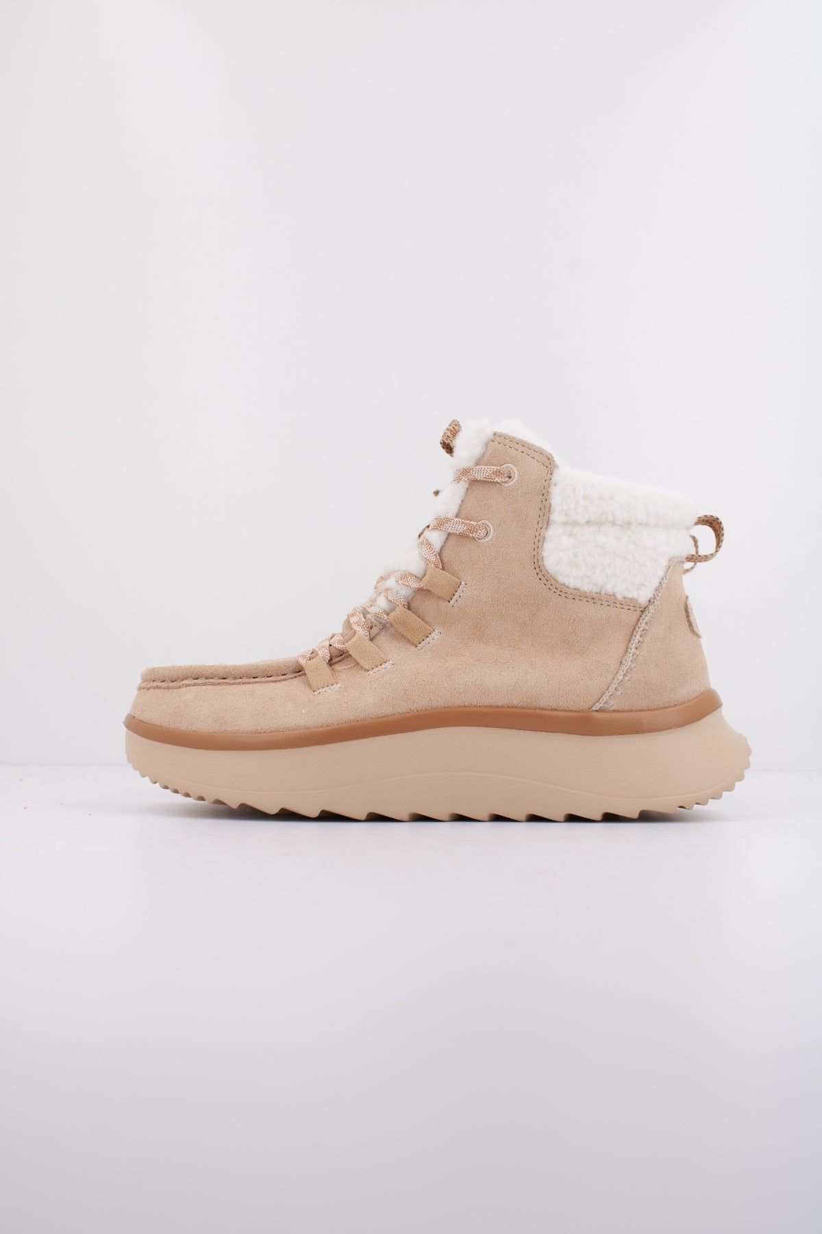 HEY DUDE WENDY PEAK APRES SUEDE C en color MARRON CLARO (1)