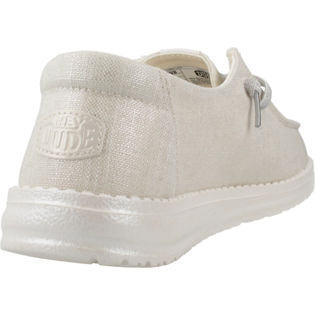 HEY DUDE WENDY FLORAL en color ORO (3)