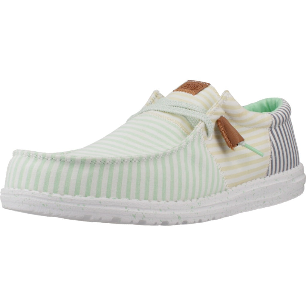 HEY DUDE WALLY TRI NU PREP en color VERDE (1)