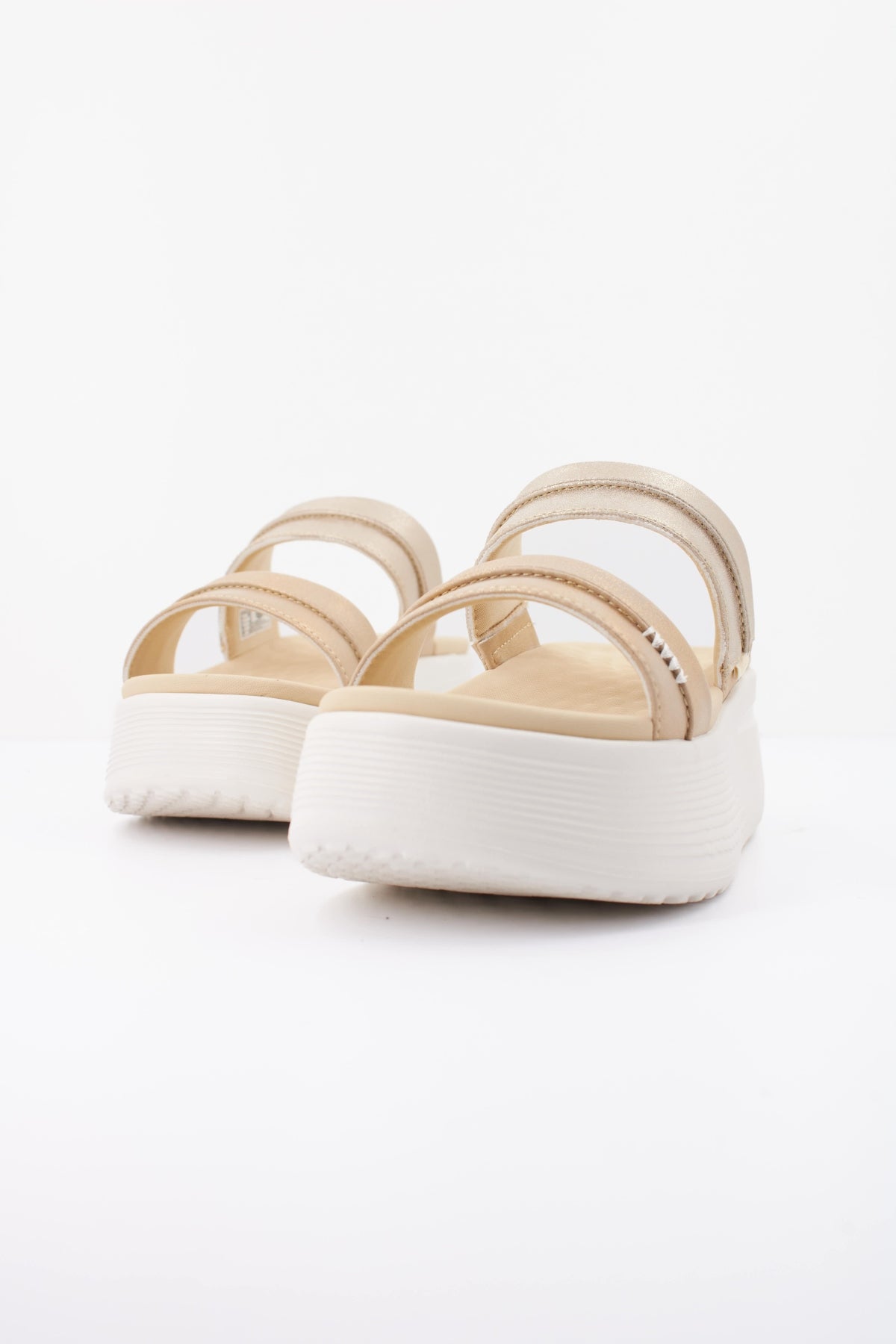 HEY DUDE AUSTIN SLIDE CLASSIC en color ORO (2)