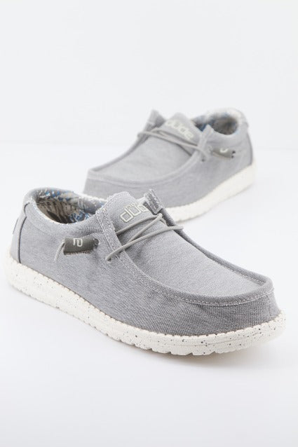 HEY DUDE WALLY en color GRIS (1)