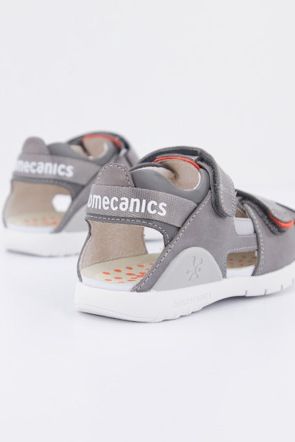 BIOMECANICS en color GRIS (3)