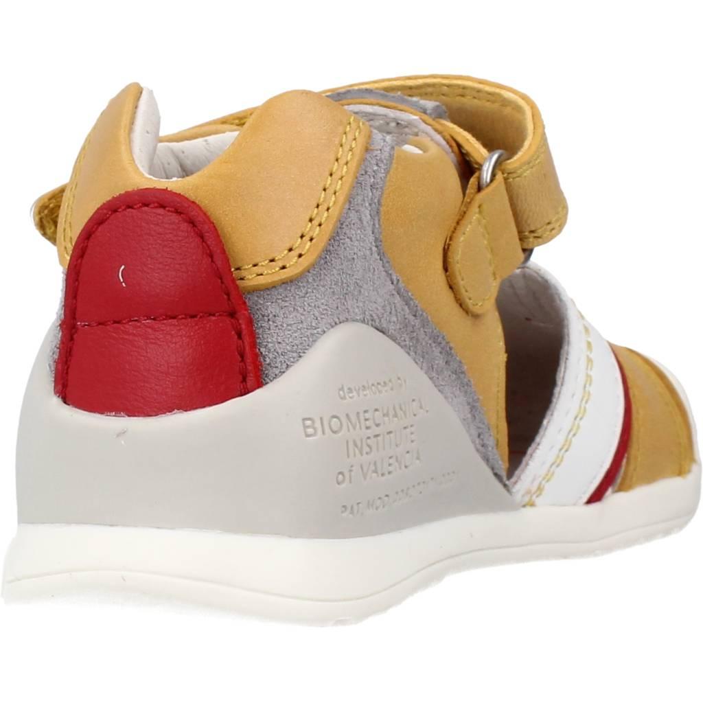 BIOMECANICS B en color MARRON CLARO (3)