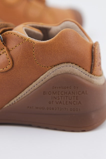 BIOMECANICS B en color MARRON (4)