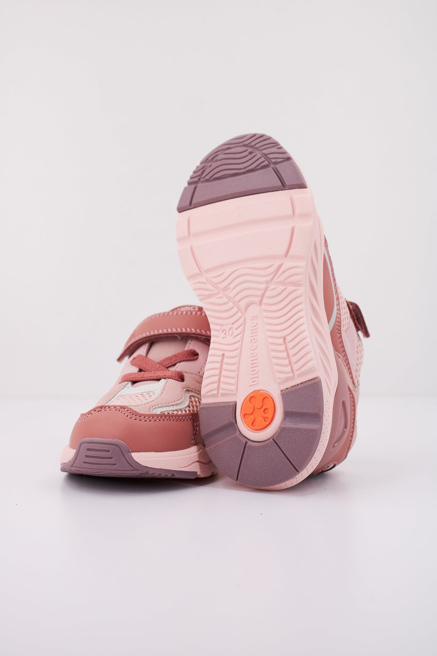 BIOMECANICS D en color ROSA (5)