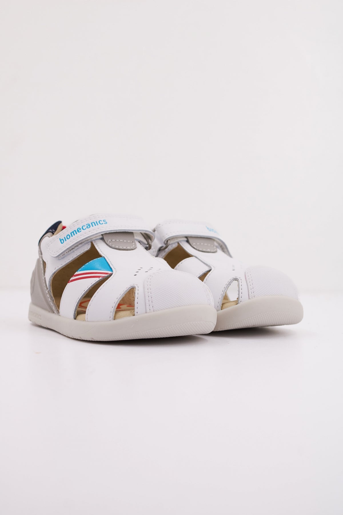BIOMECANICS en color BLANCO (2)