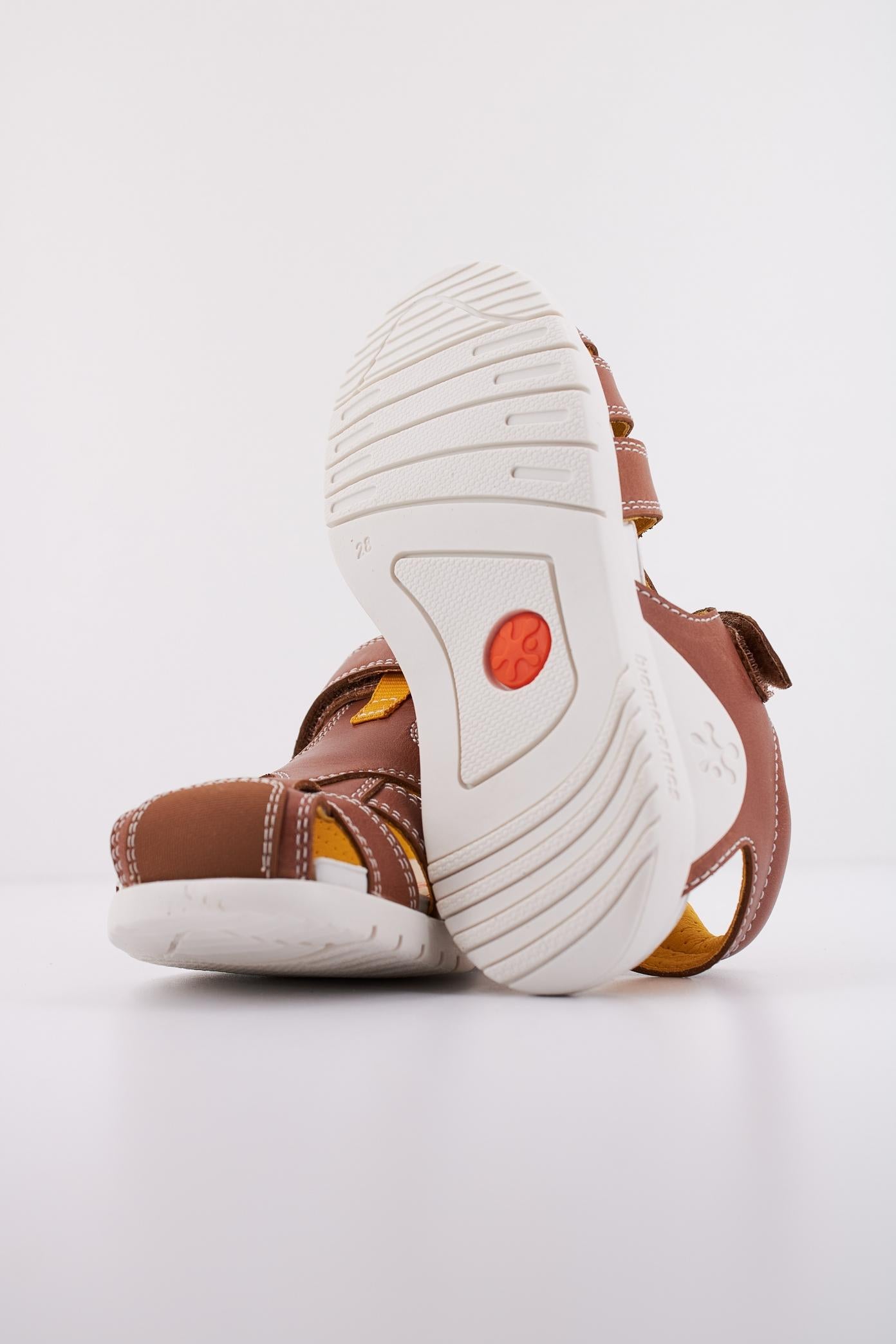 BIOMECANICS B en color MARRON (5)
