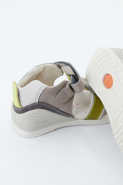 BIOMECANICS SANDALIA KAISER en color GRIS (4)