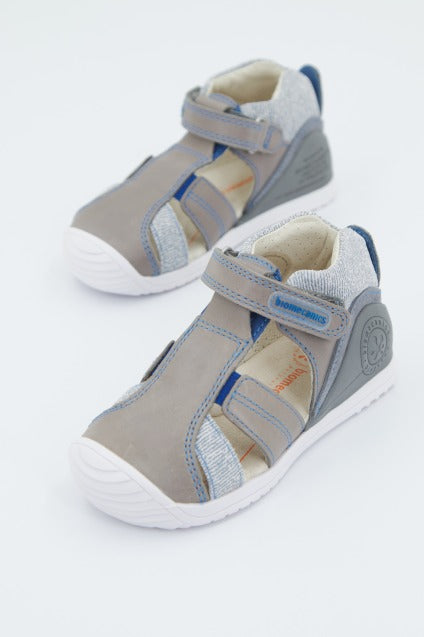 BIOMECANICS en color GRIS (3)