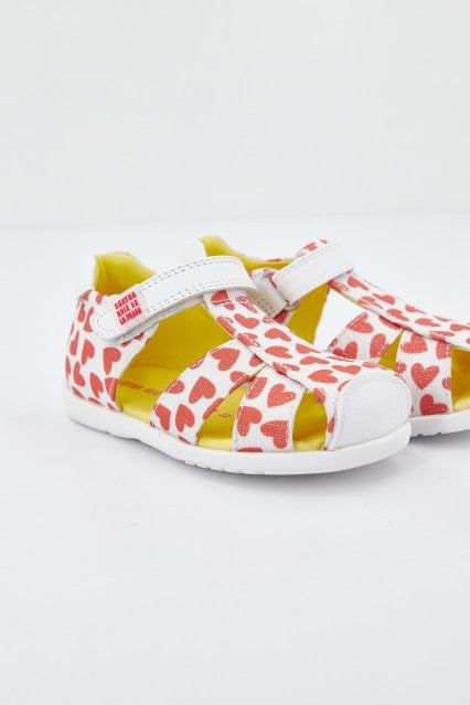 AGATHA RUIZ DE LA PRADA en color BLANCO (1)