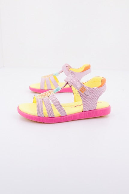 AGATHA RUIZ DE LA PRADA en color ROSA (1)
